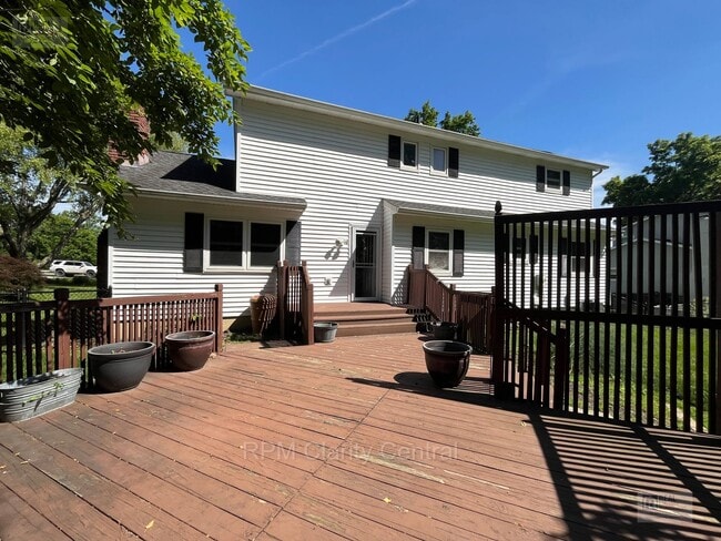 Photo - Updated Gahanna Home with Finished Basement & Fenced Yard