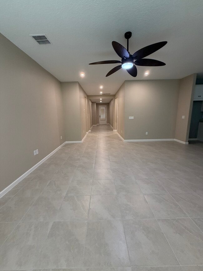 Photo - 882 Asterfield Ln