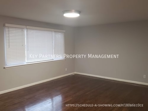 Photo - 503 Quincy Blvd