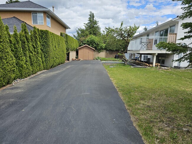 Photo - 44841 Carolyn Ave