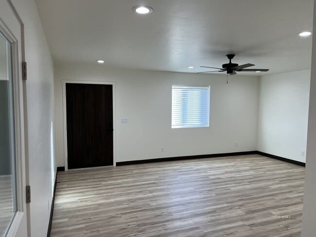 Photo - 172 Plex Cir