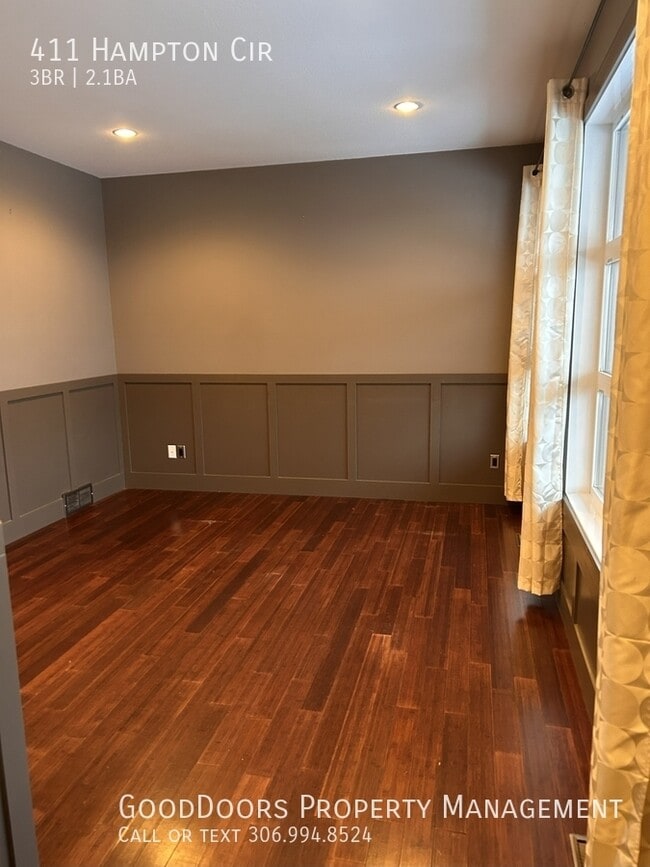 Photo - 411 Hampton Cir