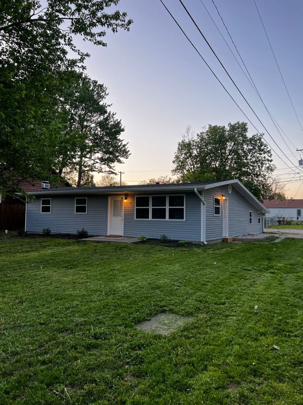 Building Photo - 1477 E Lindberg St