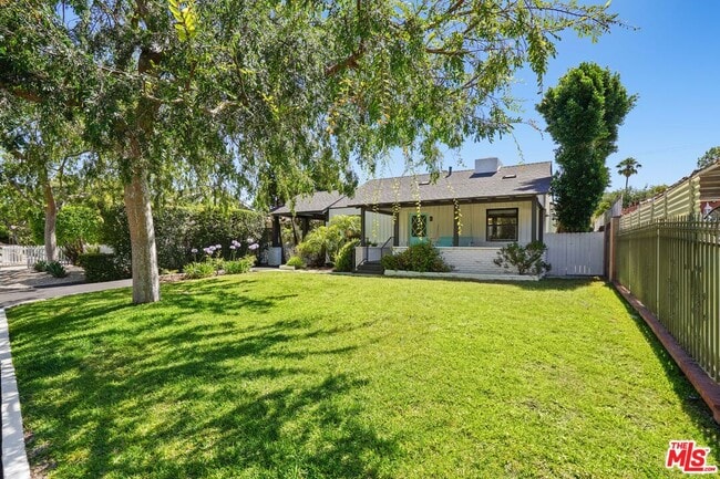 Photo - 4940 Placidia Ave