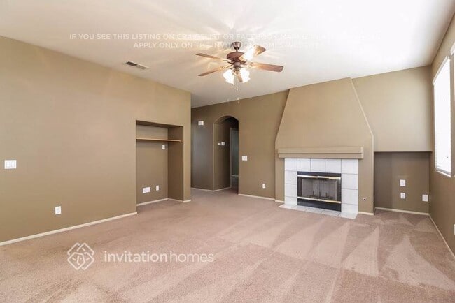 Photo - 8760 Medford St