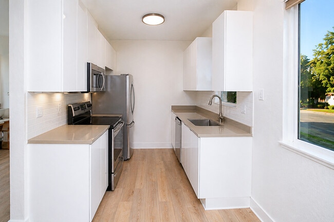 Photo - 151 Shoreline Ct Unit 151