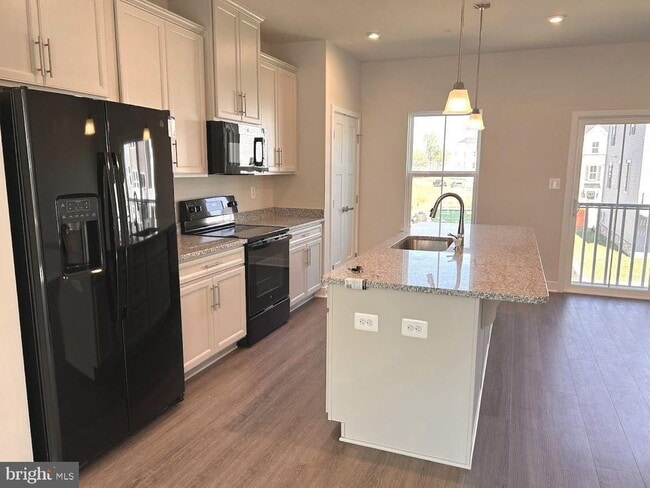 Photo - 7924 Olive Branch Ln