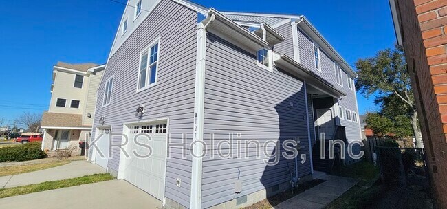 Photo - 1278 Little Bay Ave