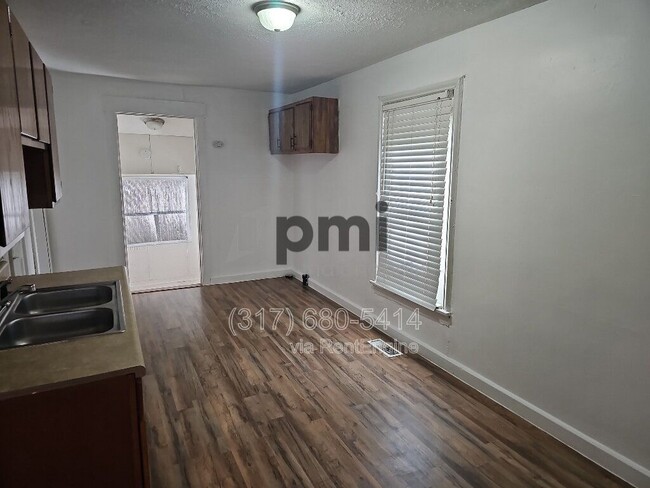 Photo - 835 S Old US Hwy 31