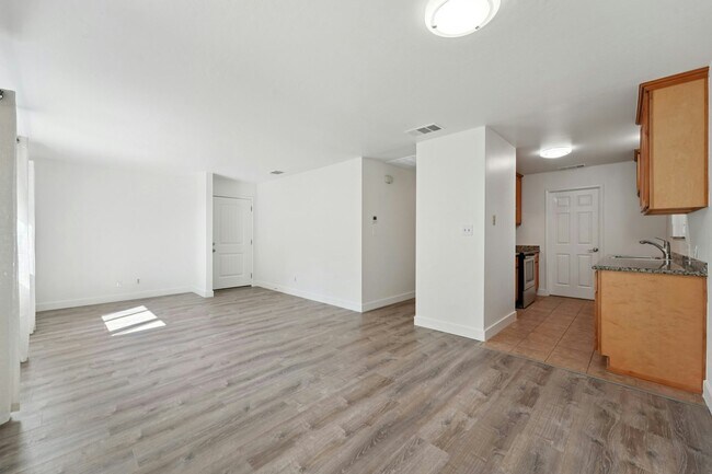 Photo - 135 Warren Ave