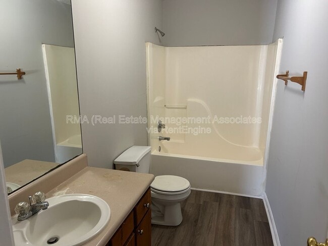 Photo - 133 Realty St