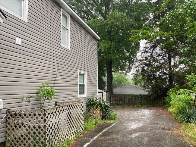 Photo - 913 Hamilton Ave