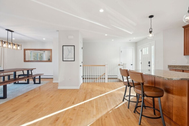 Building Photo - 589 Laconia Rd Unit ID1333611P