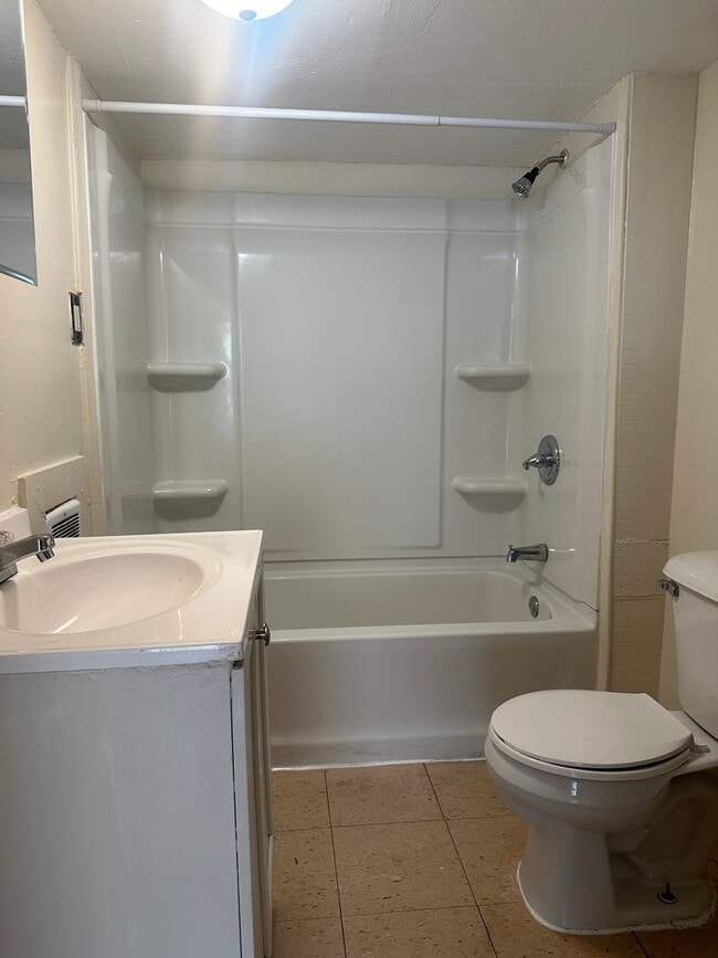 Photo - 434 N Kent St Unidad #3