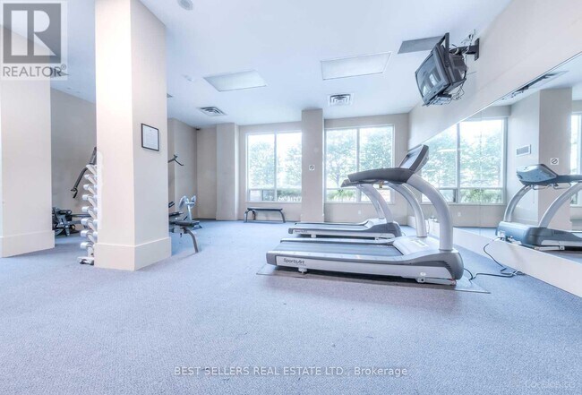 Photo - 1359 Rathburn Rd E Unit 1802