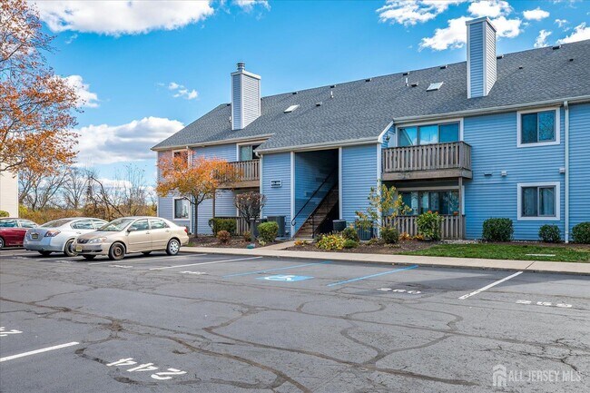 Photo - 807 Aspen Dr