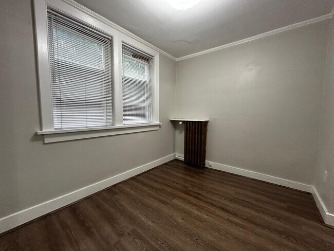 1086 W 10th Ave Unit 9