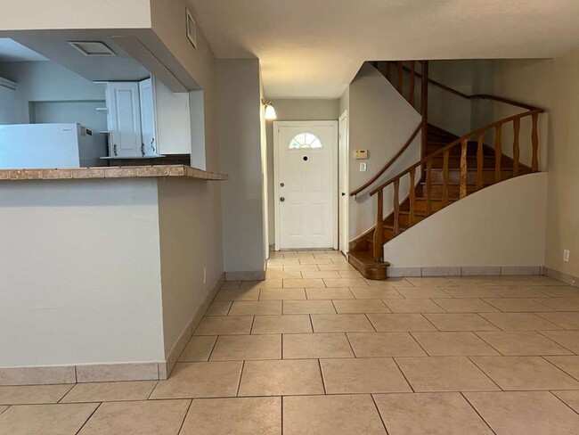 Photo - 1240 NW 6th Ave Unidad 1