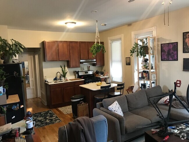 Building Photo - 2013-15A N Newhall St Unit Upper Rear Rental