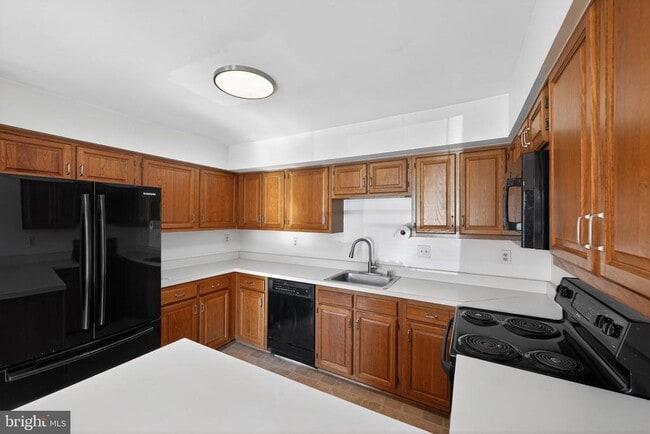 Photo - 219 Heather Ct