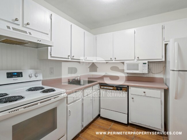 Photo - 737 Boggs Rd