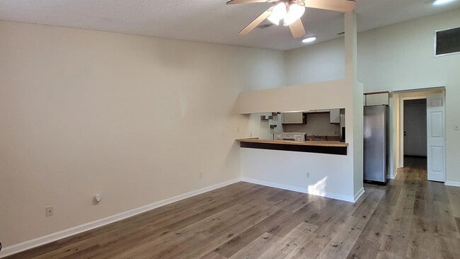 Photo - 2311 Sandpiper St