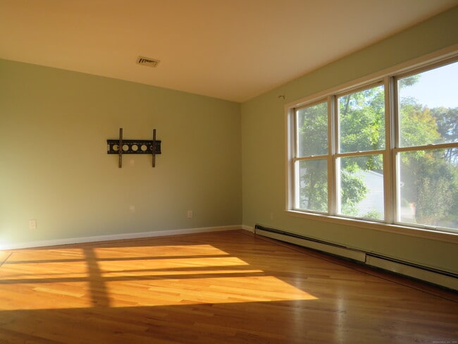 Photo - 15 Hayestown Heights