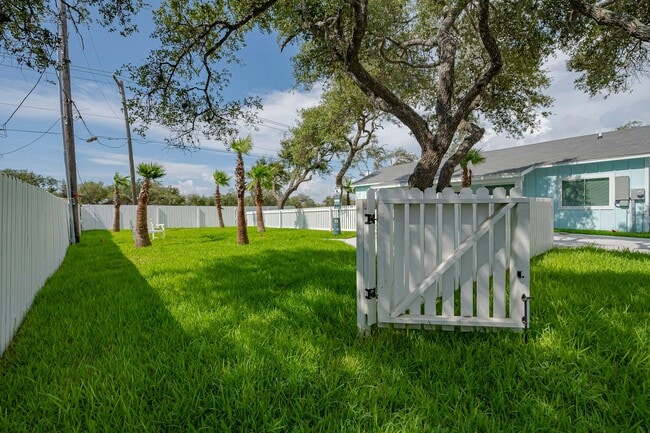 109 Mirage Ln
