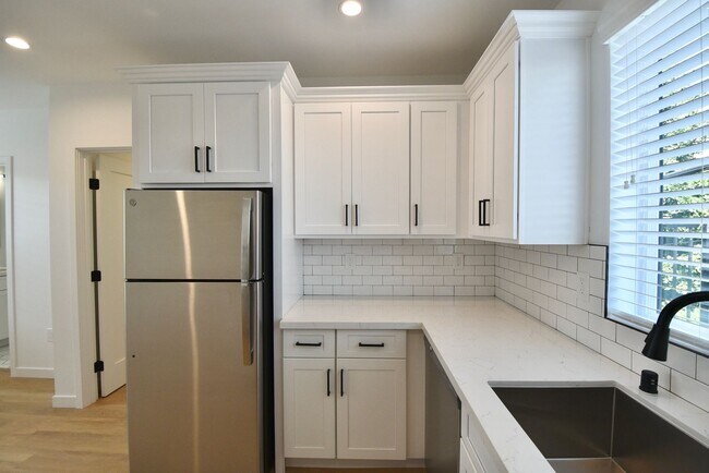 2683 34th St Unit 14