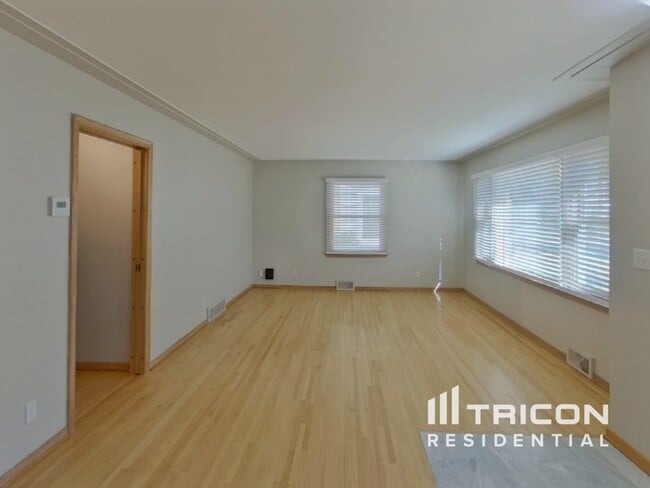 Photo - 3755 Major Ave N