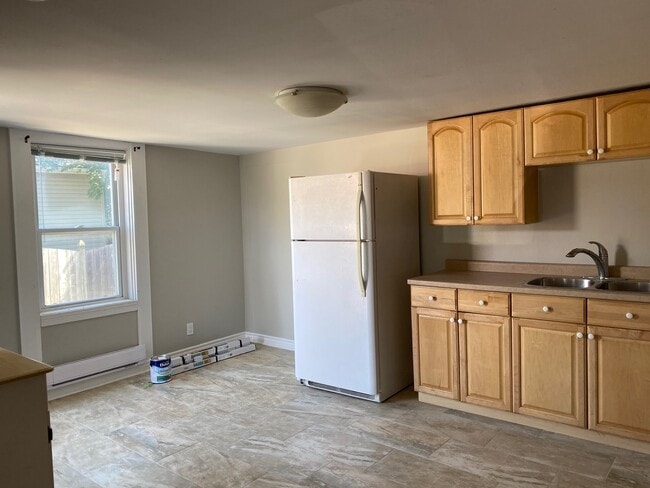 Photo - 438 Oak St