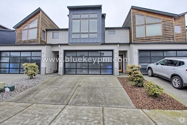 Building Photo - 3 Bed, 2.5 Bath Townhome in Orchards by Pr...