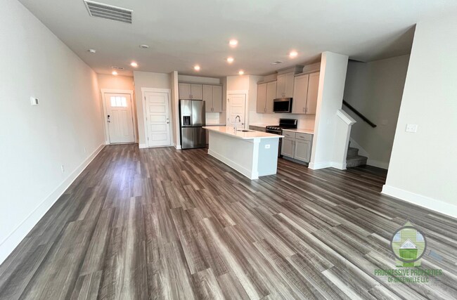 Photo - 157 Bromes Wy Townhome