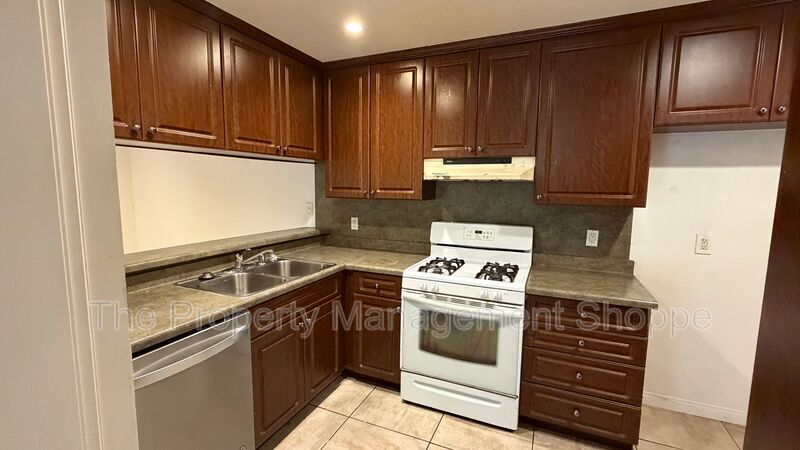 Photo - 2758 Bolker Dr