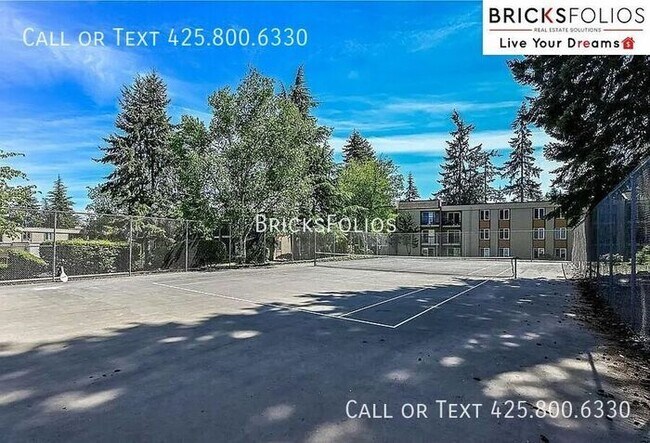 Photo - Prime Bellevue Condo, conveniently located... Unidad F-06