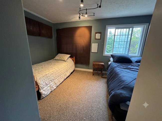 Photo - 741 Trinity St