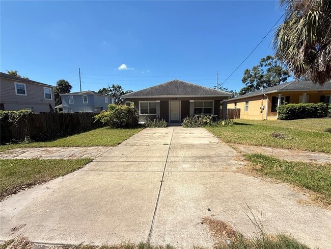 Building Photo - 8006 N 10th St