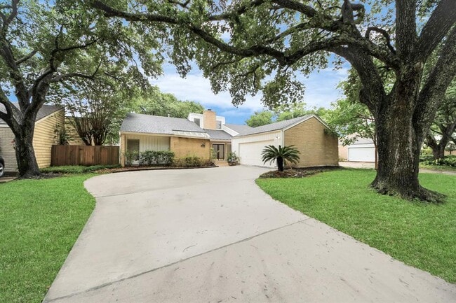 Photo - 11415 Ella Lee Dr Casa