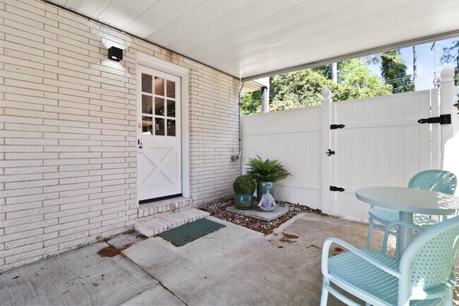 Photo - 11924 Idlewood Dr Unit Guest Suite