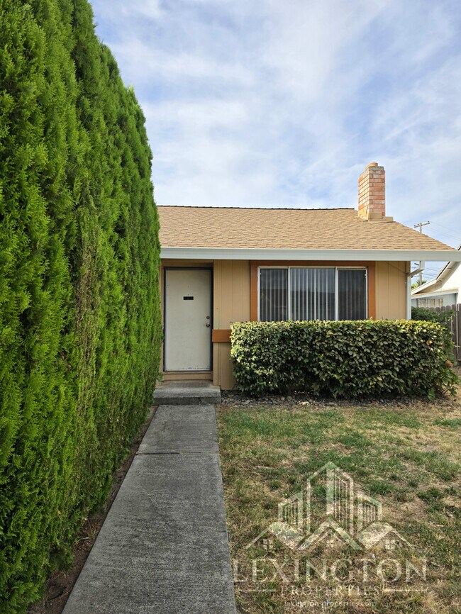Photo - Charming 3BD, 1BA, Home with Modern Upgrades in Antelope, CA