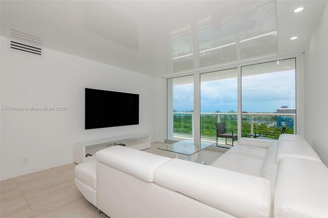 Photo - 100 Bayview Dr Unit 825