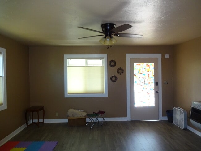 sala de estar (vacía) - 1124 Almaden St Unidad Apt.1