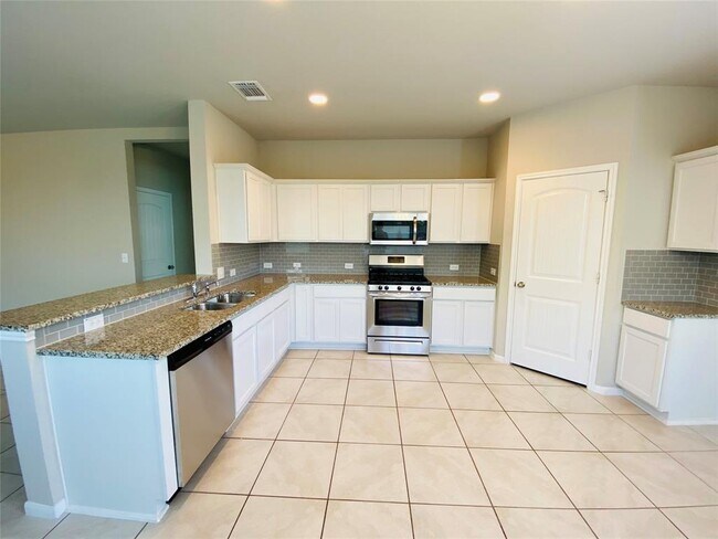 Photo - 2013 Langdale Ln