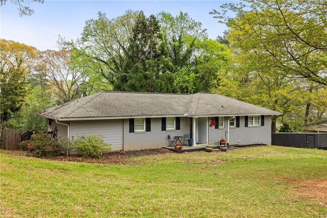 Photo - 2341 Elmwood Cir SE