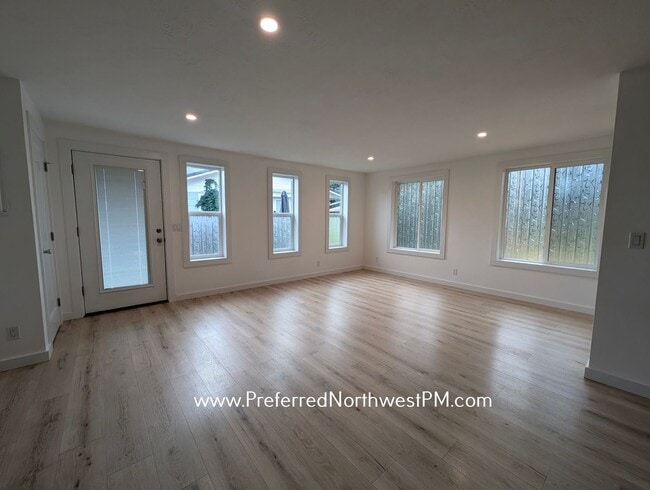 Photo - Modern 1 Bedroom Unit With Utilities and WiFi Included