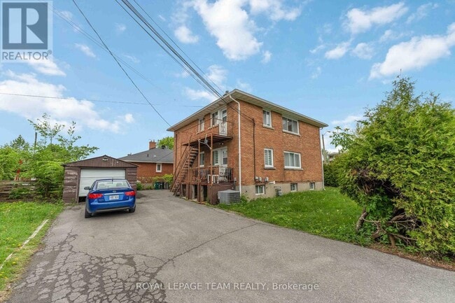 Photo - 1086 Ave Apolydore