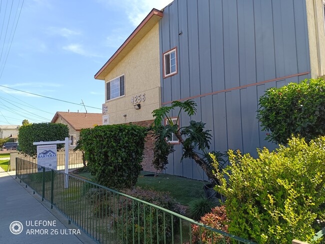 Photo - 4256 Walnut St Unit F