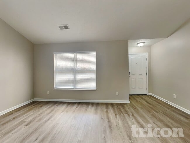 Photo - 125 Ivy Hill Ln