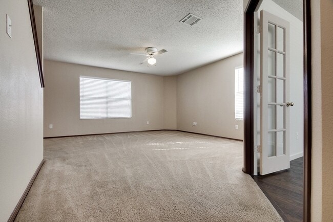Photo - 8211 Leaning Oak Ct