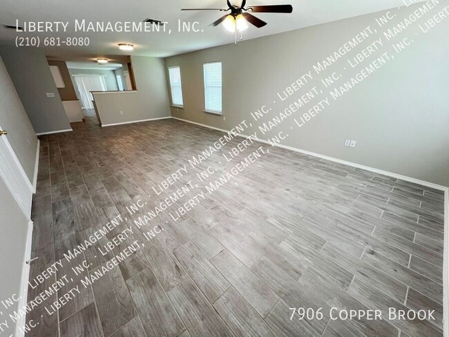 Photo - 7906 Copper Brk
